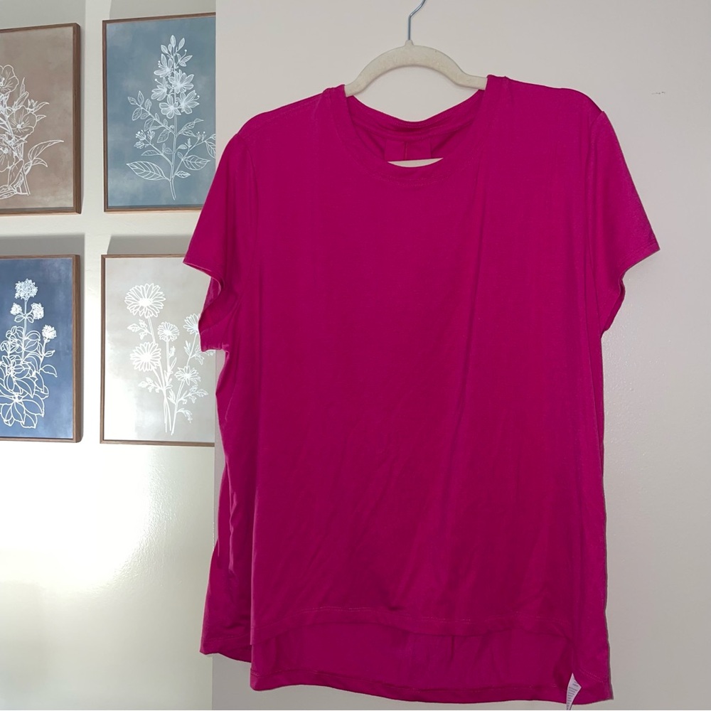 CRZ YOGA Women's Short Sleeve Tee in Fuchsia
